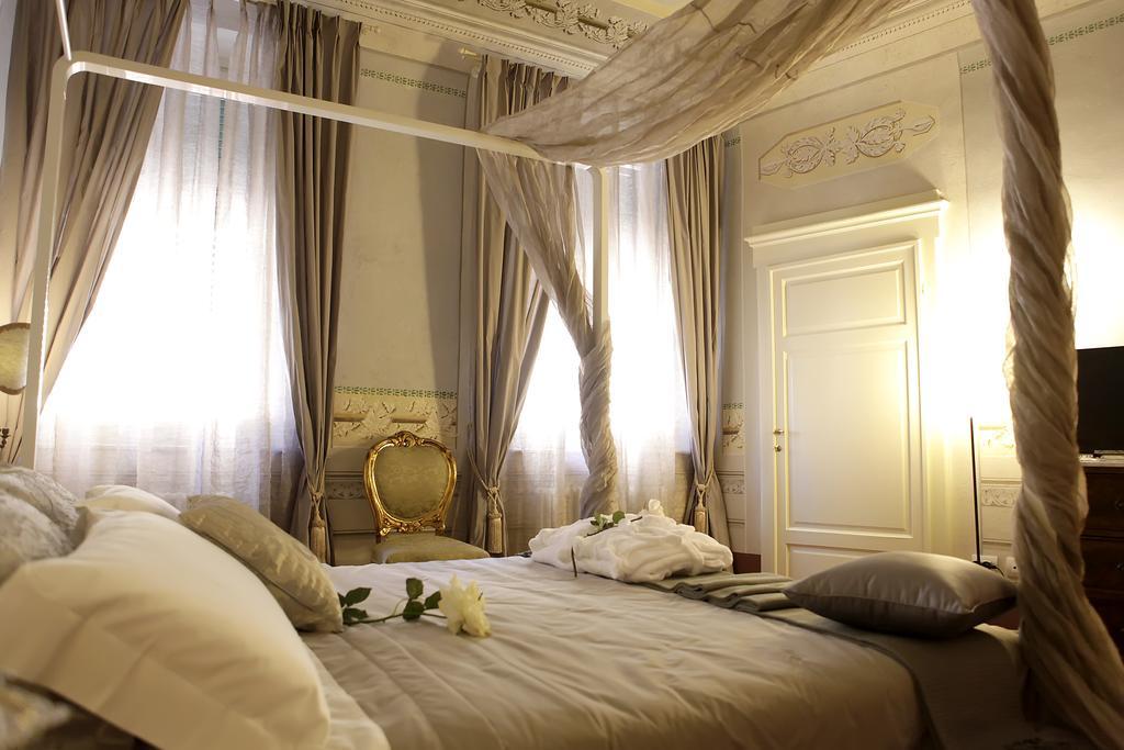 Residenza D'Epoca -Santa Caterina Panzió Pisa Szoba fotó
